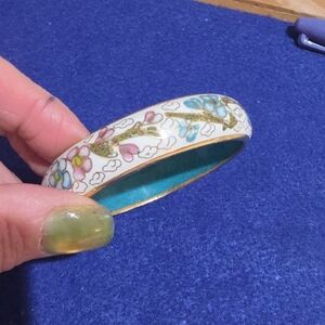 White Floral Cloisonné Bangle Bracelet with Turquoise Interior